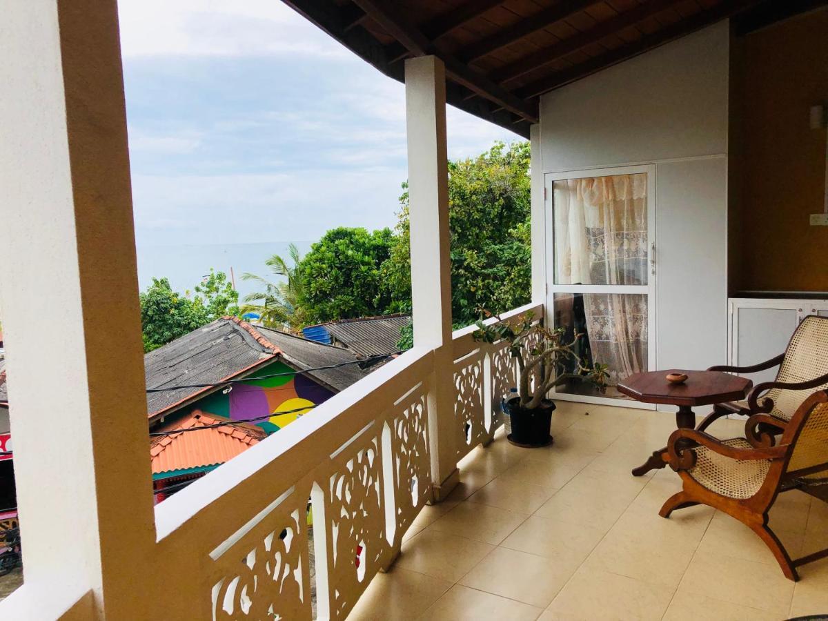 Blue Sea View Acomodação com café da manhã Unawatuna Exterior foto